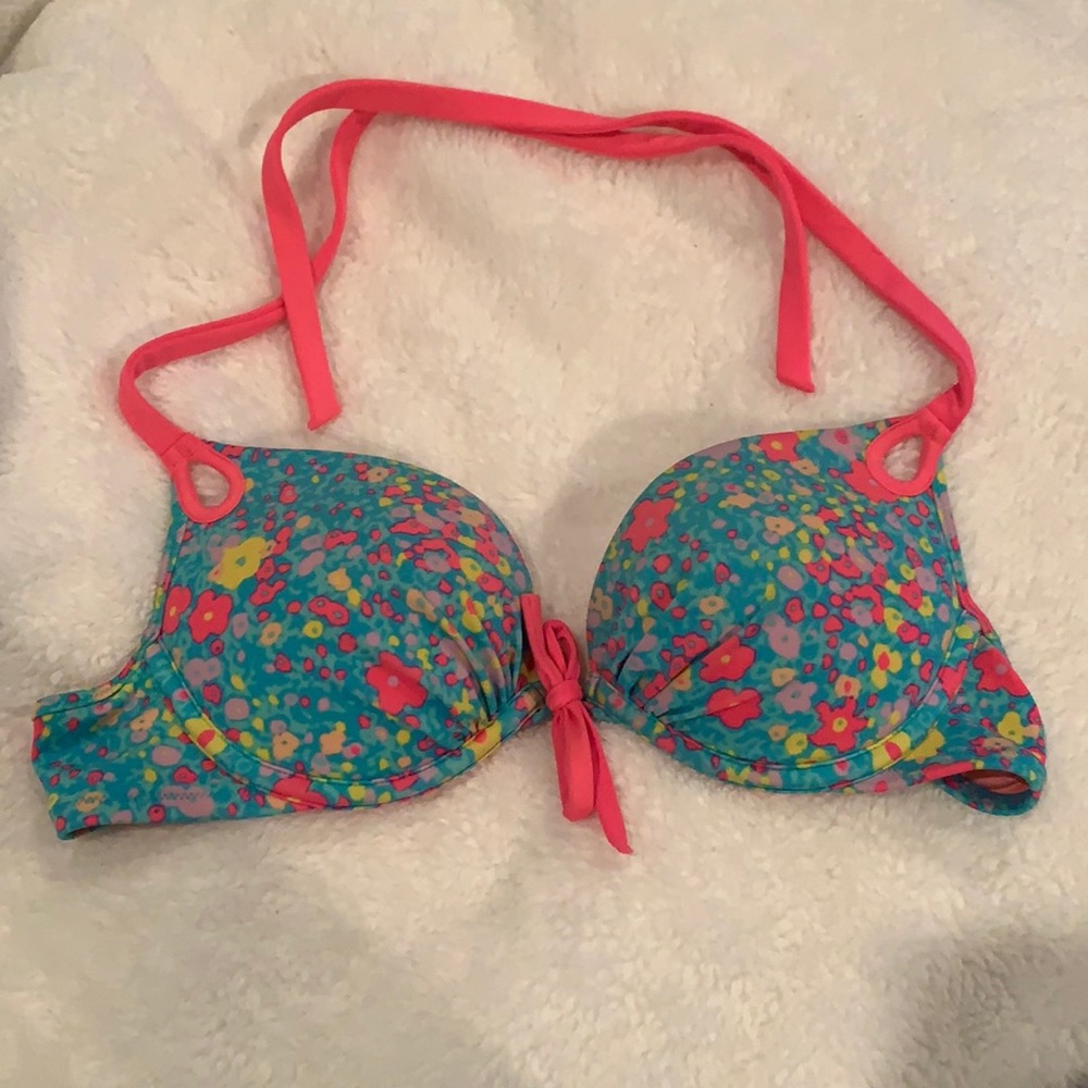 Victoria’s Secret Miraculous bikini top